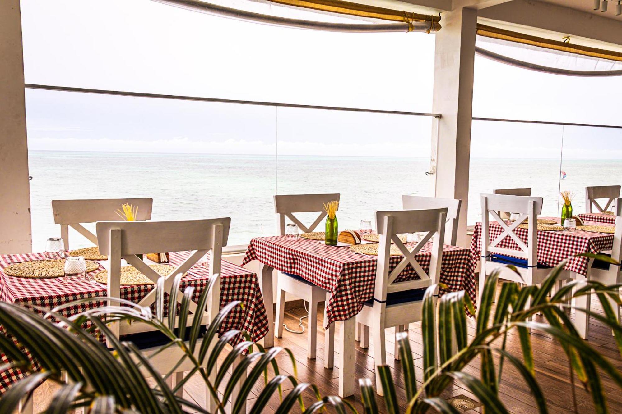 Hotel Pili Pili Sunrise Beach à Jambiani  Extérieur photo