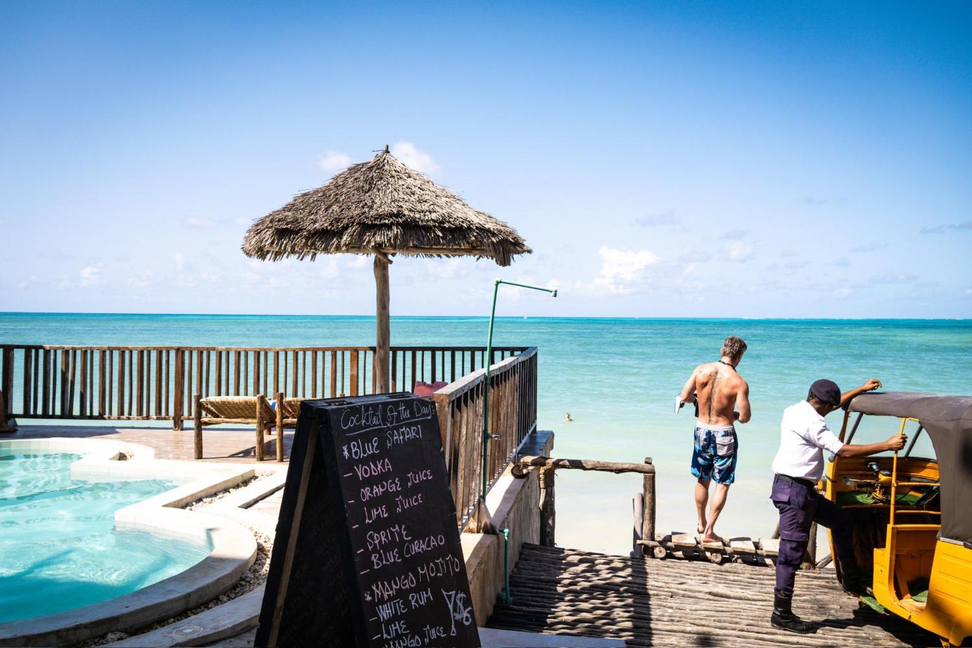 Hotel Pili Pili Sunrise Beach à Jambiani  Extérieur photo